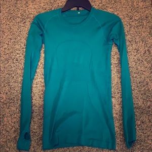 lululemon long sleeves RARE COLOR